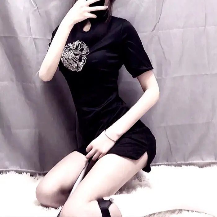迎风而立的狮子